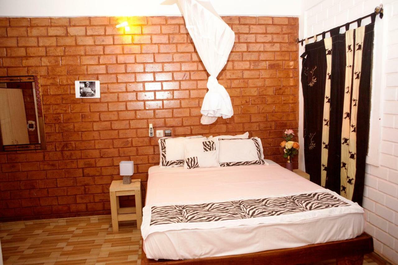 Residence Hotel Lwili Ouagadougou Exterior foto